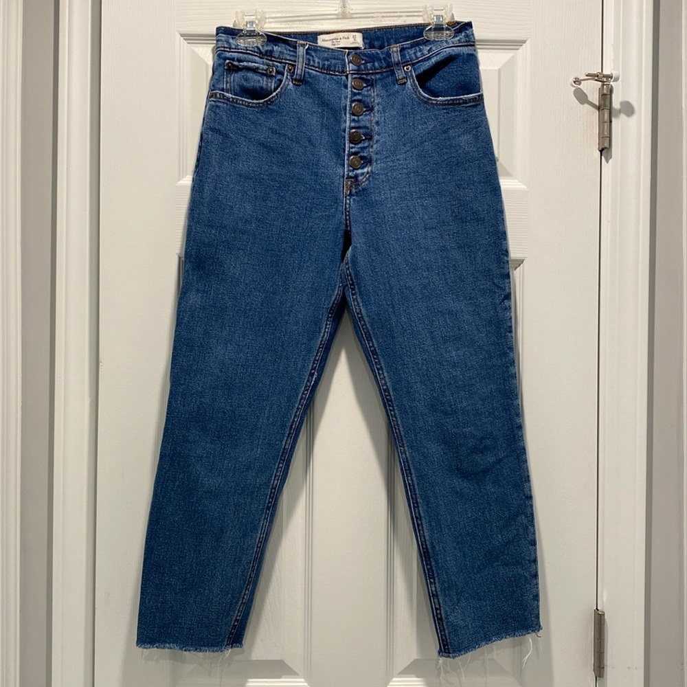 Abercrombie and Fitch, Mom, high-rise Jean